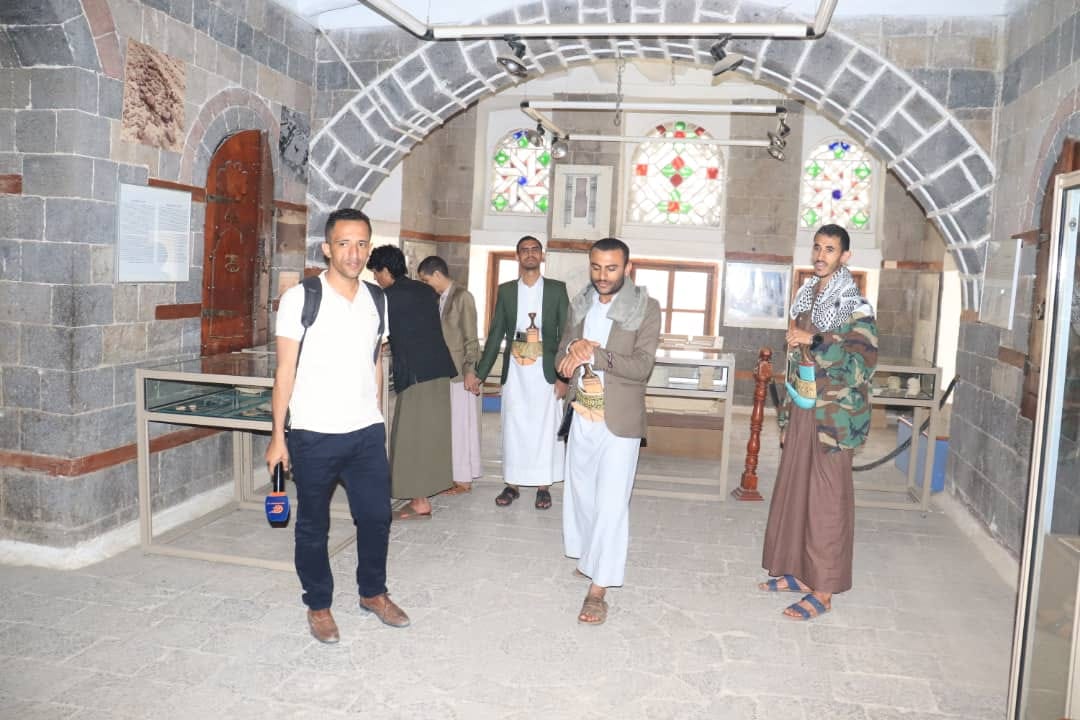 صور زيارة المواطنين للمتحف الوطني ومتحف الموروث الشعبي بصنعاء - صورة إضافية 2